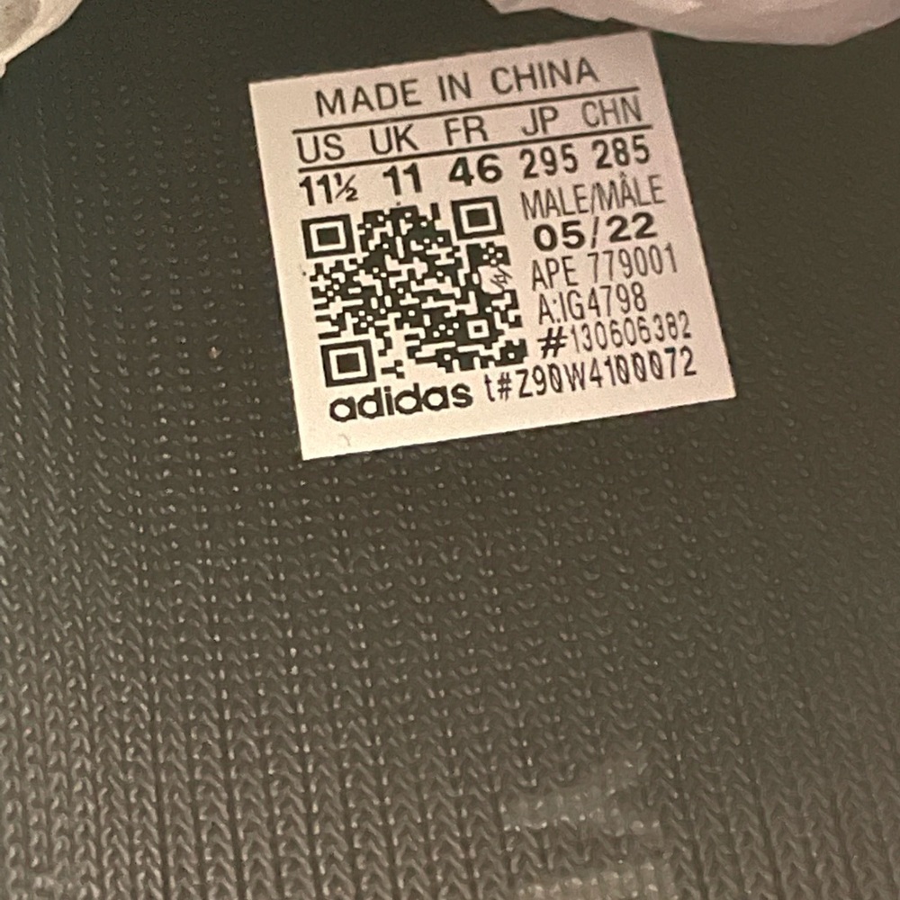 SOLD Yeezy Boost 700 MNVN ‘Analog’ - Picture 11 of 14